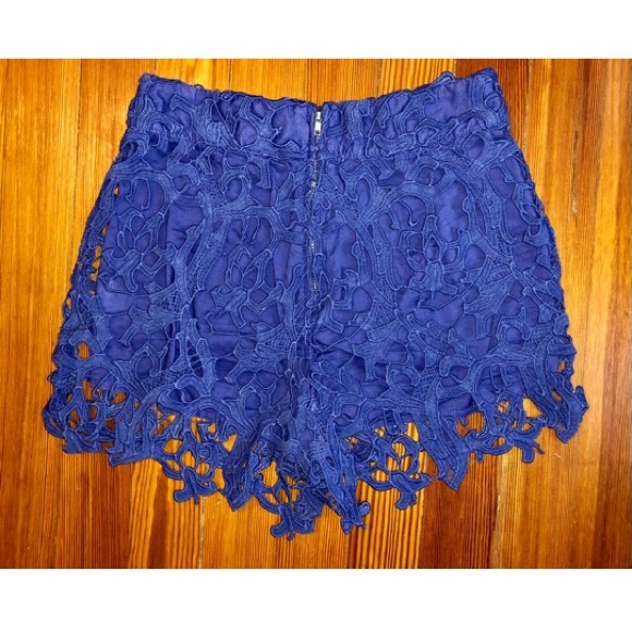 Pins & Needles Crochet Shorts - Picture 3 of 6
